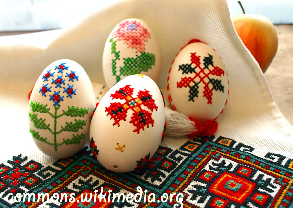 EMBROIDERED_EGGS_BY_I_FOROSTYUK-1